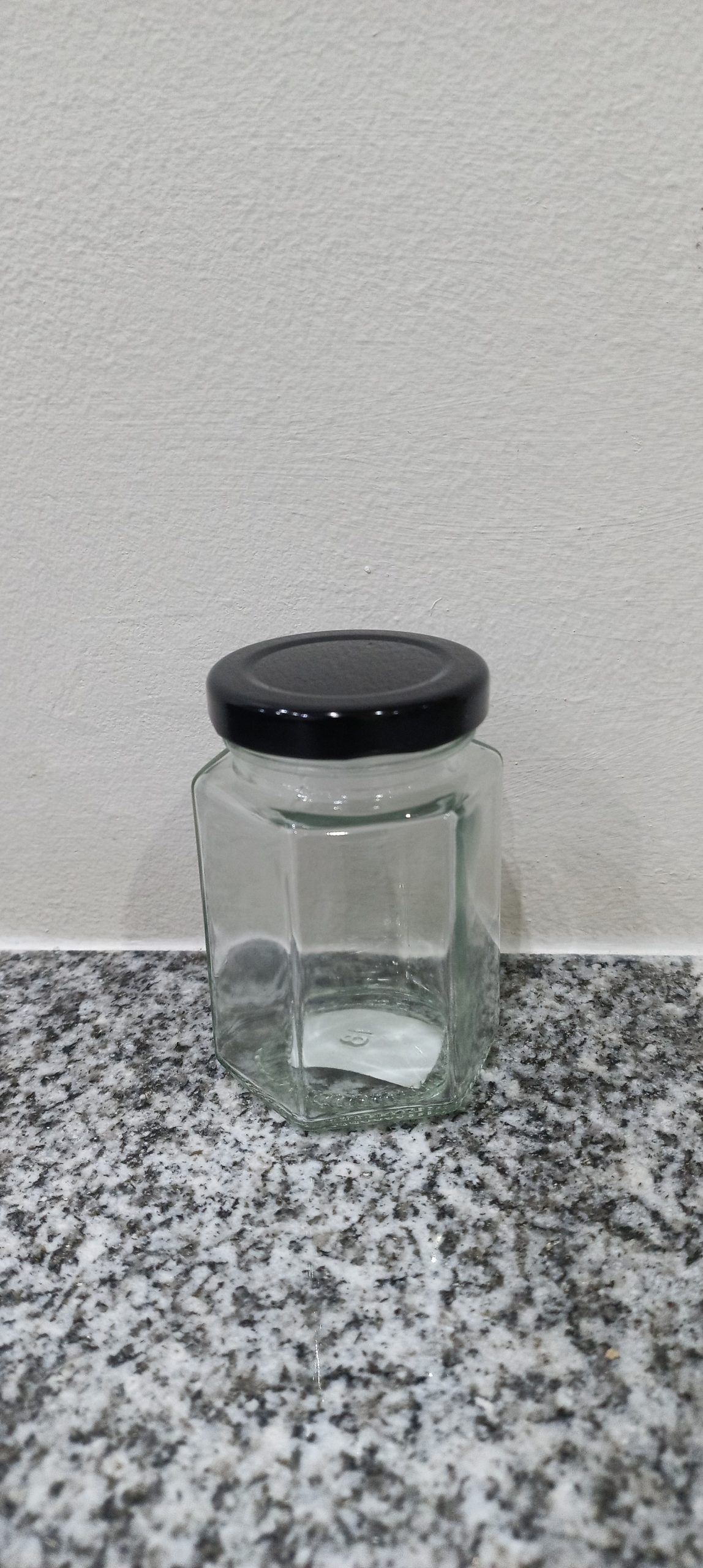 100ml Hexagon Glass Honey Jar With Black Lid 8....