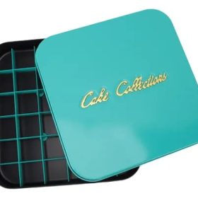 Square Cake Tin w/ Cutter Ass Cols